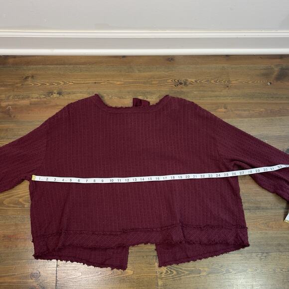 FREE PEOPLE WALKING IN HUECO Tie Back LONG SLEEVE Size Medium TOP RASPBERRY - Picture 4 of 6